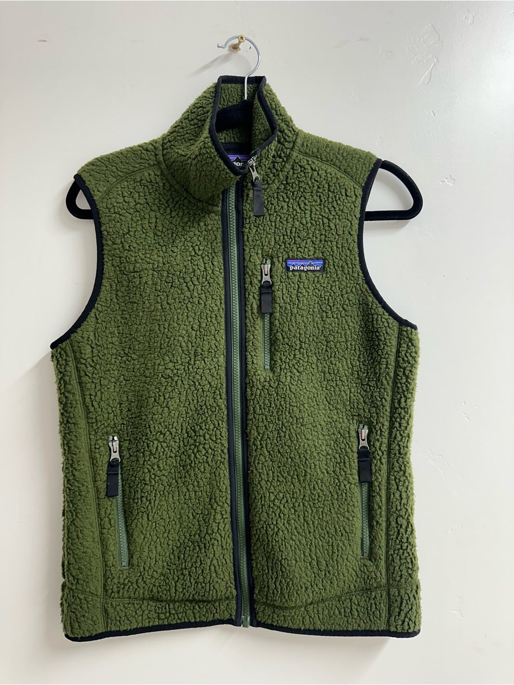 Patagonia Women’s Retro Olive Green Sherpa Fleece Vest size S